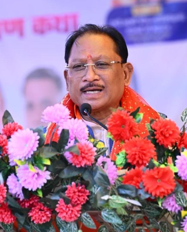 मुख्यमंत्री विष्णुदेव साय ने बड़ादेव की पूजा कर प्रदेशवासियों की सुख-समृद्धि की कामना की