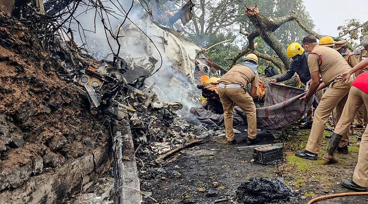 उत्तराखंड हेलिकॉप्टर क्रैश में 6 लोगों की मौत: पायलट दिल्ली का, 5 यात्री कर्नाटक के रहने वाले; बेंगलुरु पुलिस का इंस्पेक्टर भी शामिल उत्तराखंड हेलिकॉप्टर क्रैश में 6 लोगों की मौत: पायलट दिल्ली का, 5 यात्री कर्नाटक के रहने वाले; बेंगलुरु पुलिस का इंस्पेक्टर भी शामिल