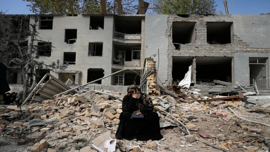 सीजफायर की चर्चा उधर अमेरिका और इजरायल ने बम बरसा दिया; ईरान में 25 से ज्यादा लोगों की हुई मौत