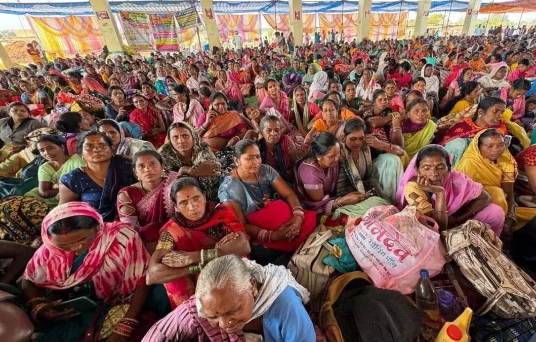 छत्तीसगढ़ मिड-डे मील विवाद तेज रसोइयों की हड़ताल पर प्रशासन सख्त, संचालनकर्ता समूहों पर कार्रवाई की चेतावनी