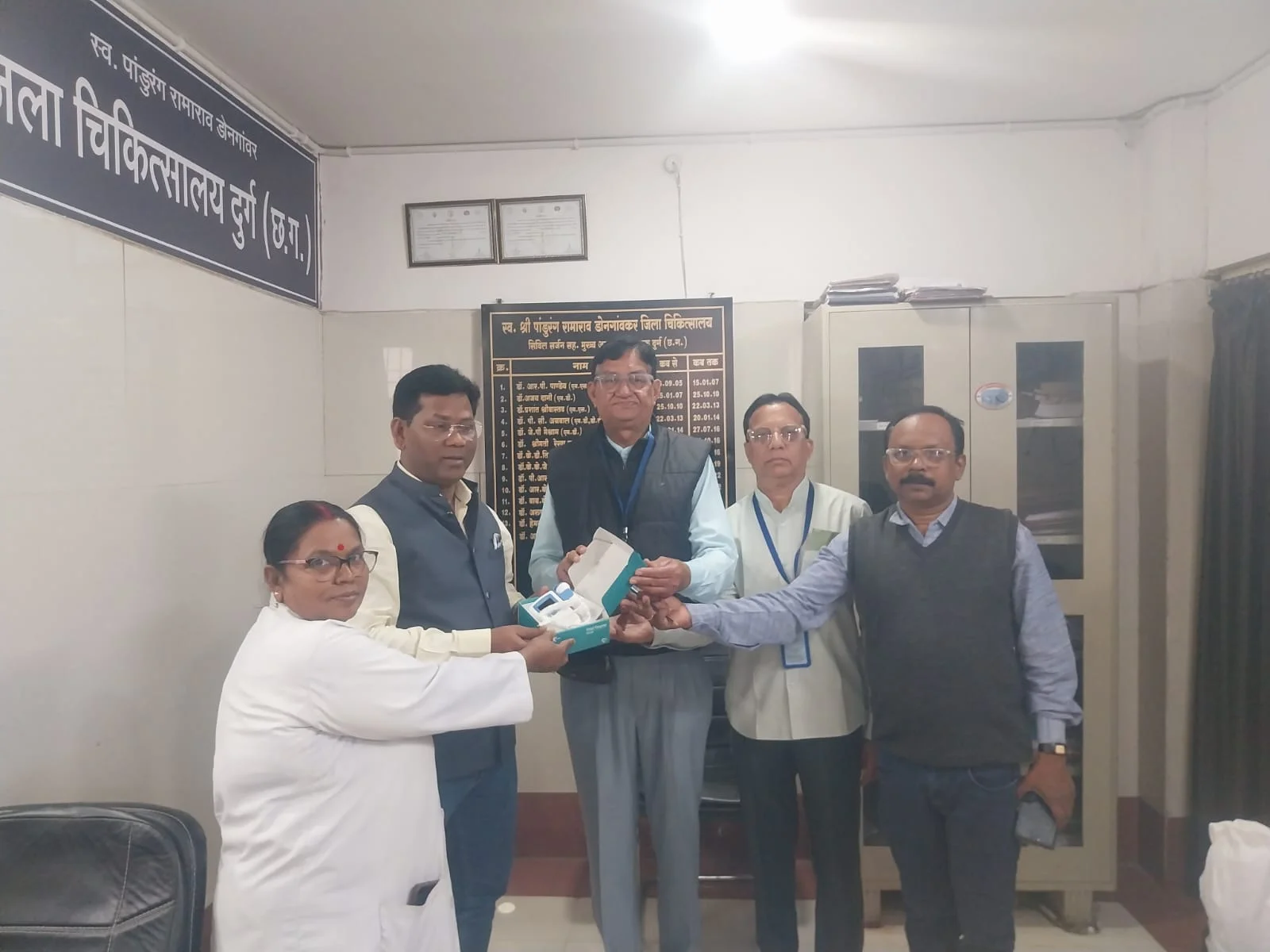 जिला चिकित्सालय में नवजात शिशुओं के हृदय परीक्षण हेतु महत्वपूर्ण उपकरण भेंट