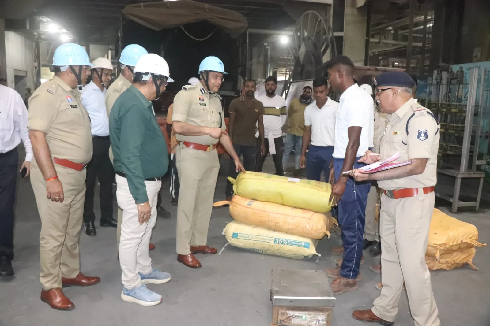 दुर्ग में एनडीपीएस प्रकरणों के जप्त मादक पदार्थों का वैधानिक नष्टीकरण, 6 क्विंटल से अधिक गांजा सहित अन्य नशीले पदार्थ नष्ट