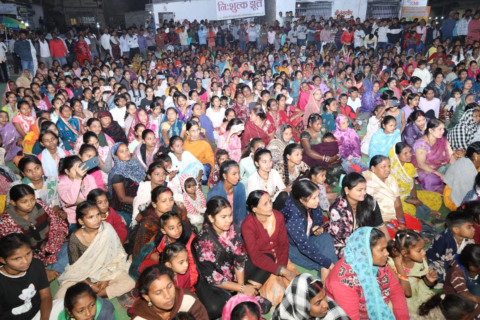 श्रद्धालुओं के दर्शन के लिए खुला लंगूरवीर मंदिर का गर्भगृह
