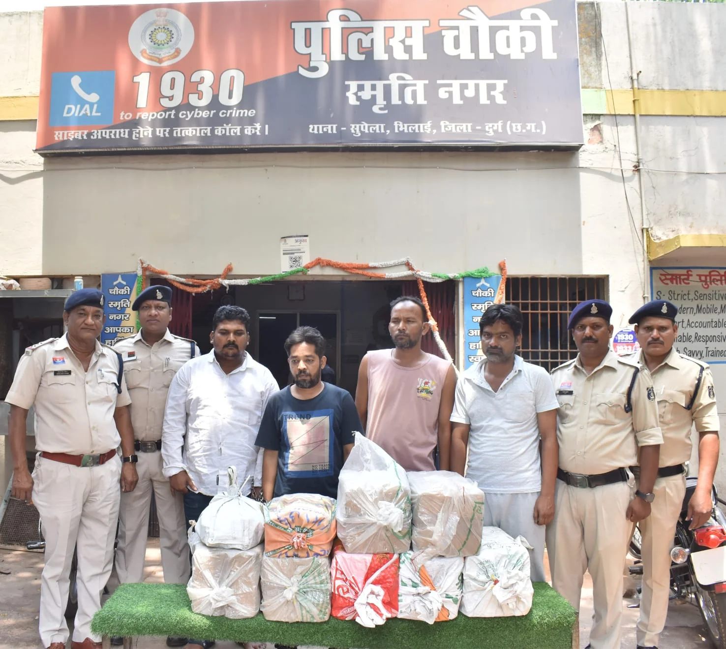 दवा कंपनी प्रतिनिधि की आड़ में नशीली सिरप तस्करी का भंडाफोड़, 4 आरोपी गिरफ्तार