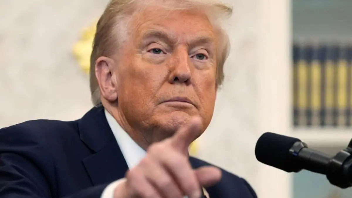 शांति वार्ता से पहले ट्रंप की धमकी: कहा- ईरान जिंदा है तो सिर्फ बातचीत के लिए, होर्मुज तो खुलकर रहेगा