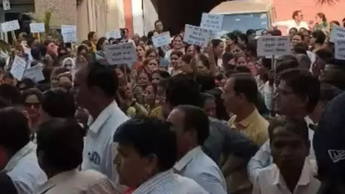 भोपाल में DPI का घेराव: सड़कों पर उतरे शिक्षक, TET परीक्षा रद्द करने की मांग तेज