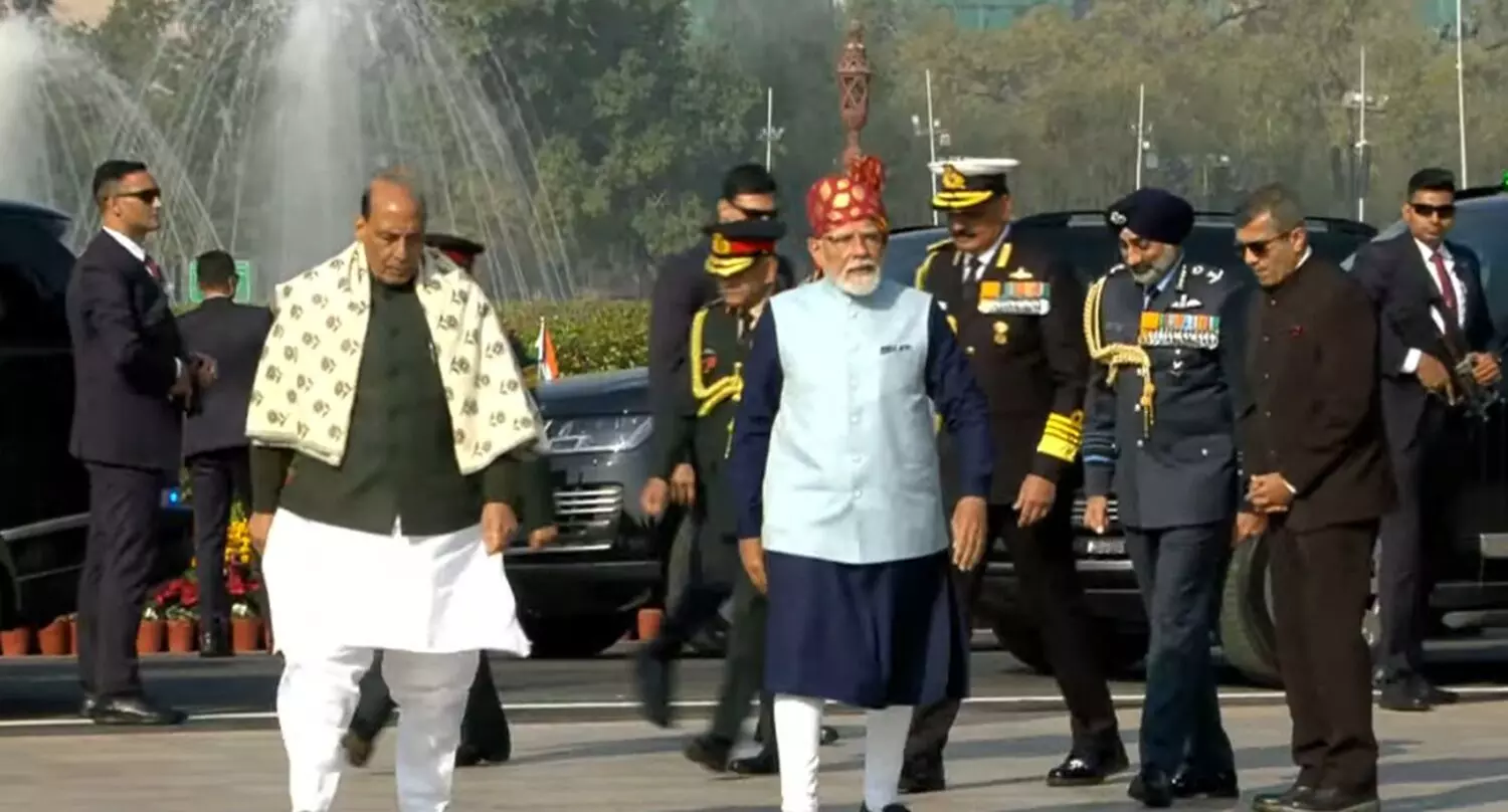 कर्तव्य पथ पर भारत की ताकत: वंदे मातरम् की गूंज, झांकियों और सैन्य शक्ति का प्रदर्शन; ऑपरेशन सिंदूर की गर्जना