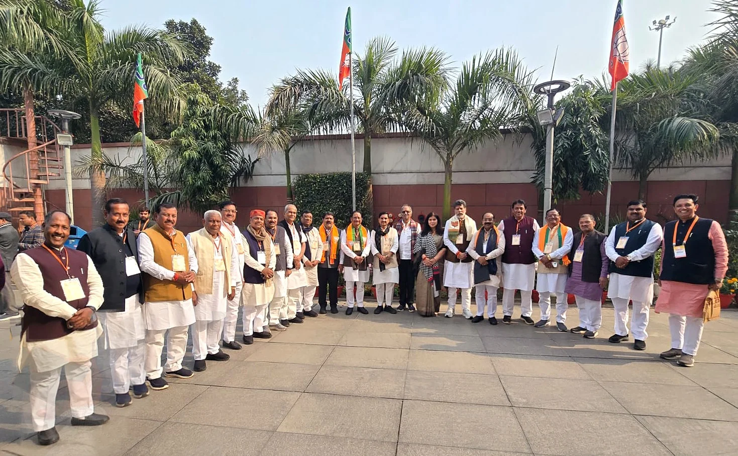 नितिन नबीन के नामांकन कार्यक्रम में शामिल हुए भाजपा पदाधिकारी