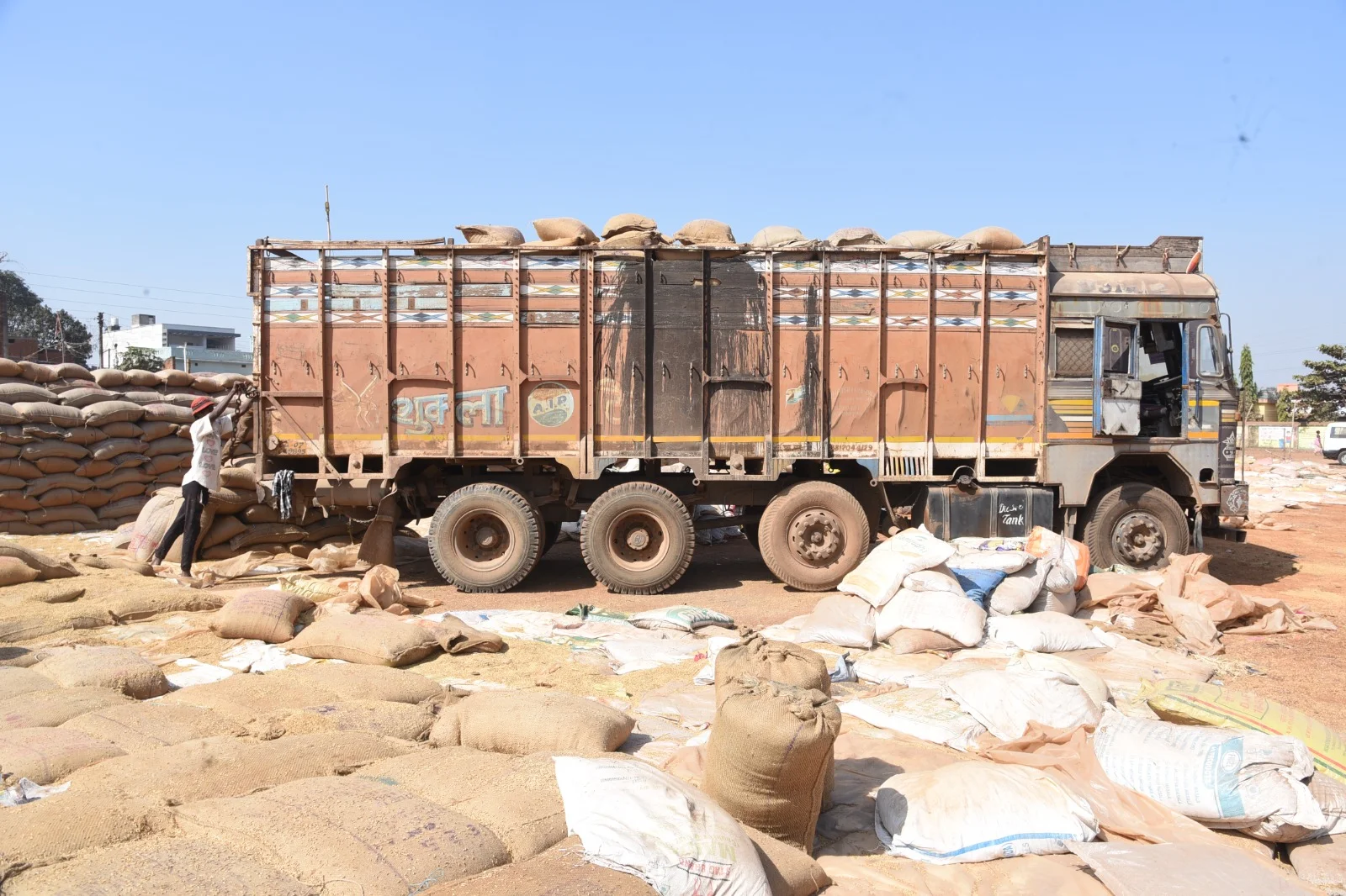 धान उपार्जन व्यवस्था में पारदर्शिता सुनिश्चित करने राज्यभर में सघन कार्रवाई