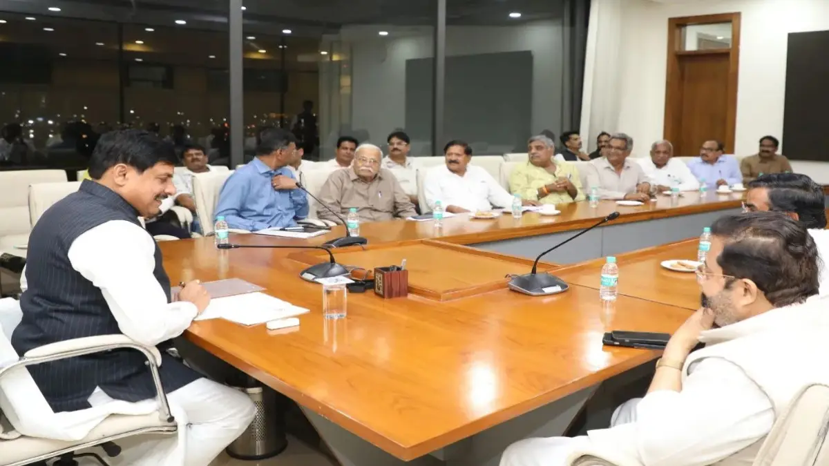 सीएम डॉ. मोहन यादव आश्वासन के बाद टली बस हड़ताल, 2 मार्च से नहीं रुकेगा पहिया