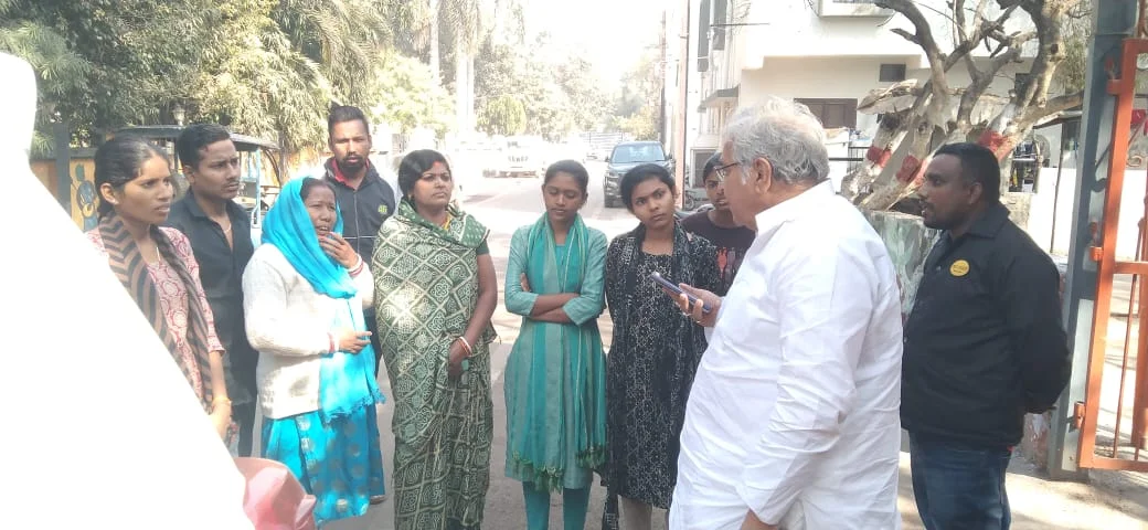 कैलाश नगर, दुर्ग में गरीब परिवारों के मकान तोड़े जाने का मामला, पीड़ितों ने अरुण वोरा से लगाई गुहार