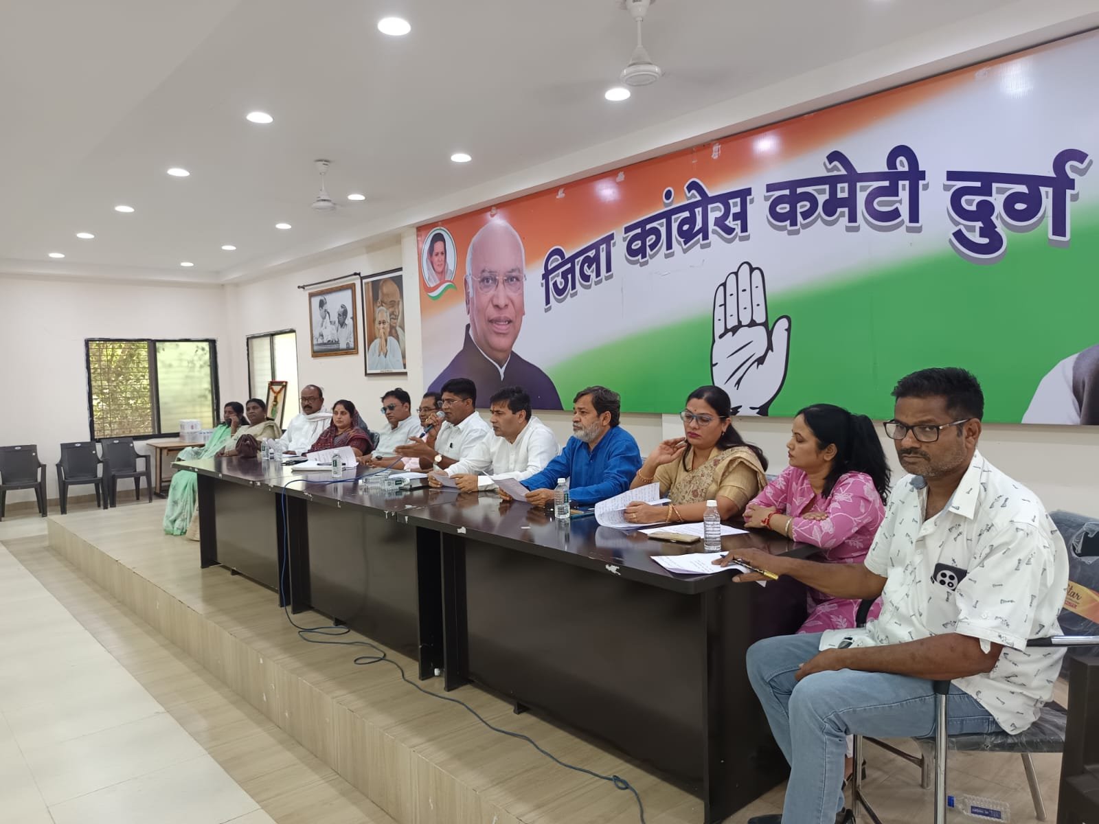 महिला आरक्षण पर भाजपा पर भ्रम फैलाने का आरोप, कांग्रेस ने कहा—हम पहले से समर्थक, परिसीमन को मुद्दा बना रही सरकार