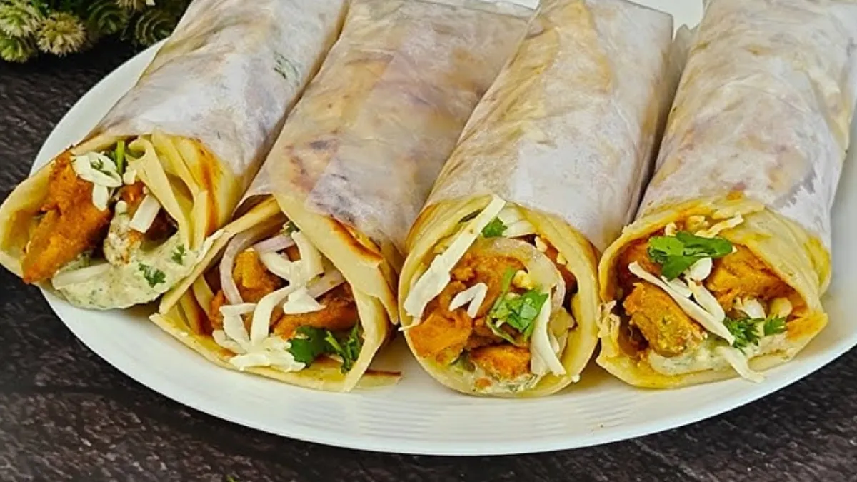 चिकन रोल खाकर एक ही परिवार के 4 बीमार